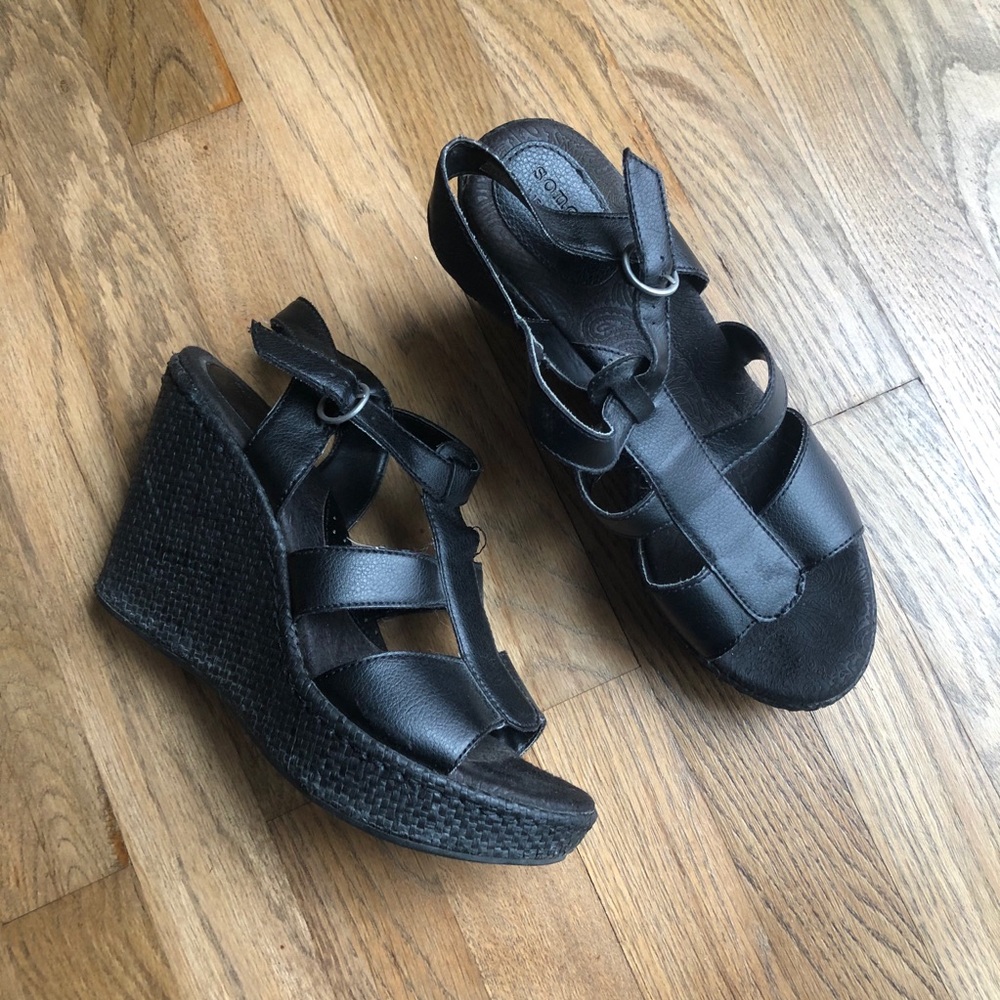 Sonoma Black Strappy Wedge Sandals Heels